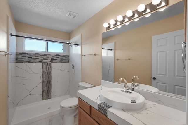 4119 Arapahoe Avenue NW, Albuquerque, NM 87114