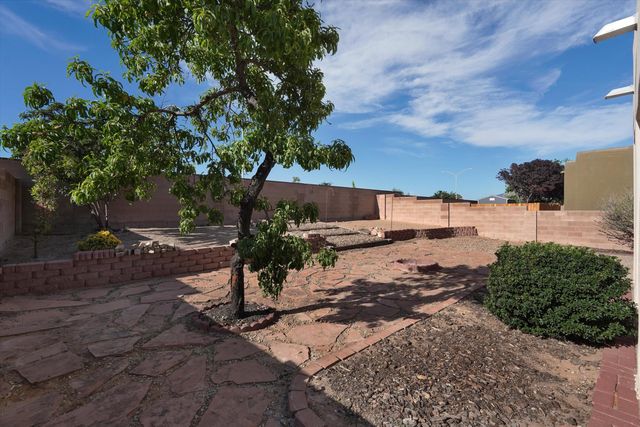4119 Arapahoe Avenue NW, Albuquerque, NM 87114