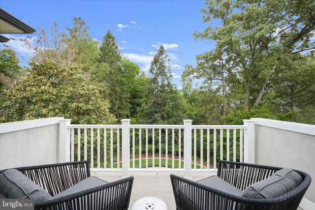 8204 CARAWAY ST, Cabin John, MD 20818