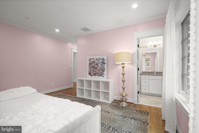 8204 CARAWAY ST, Cabin John, MD 20818