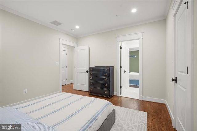 8204 CARAWAY ST, Cabin John, MD 20818