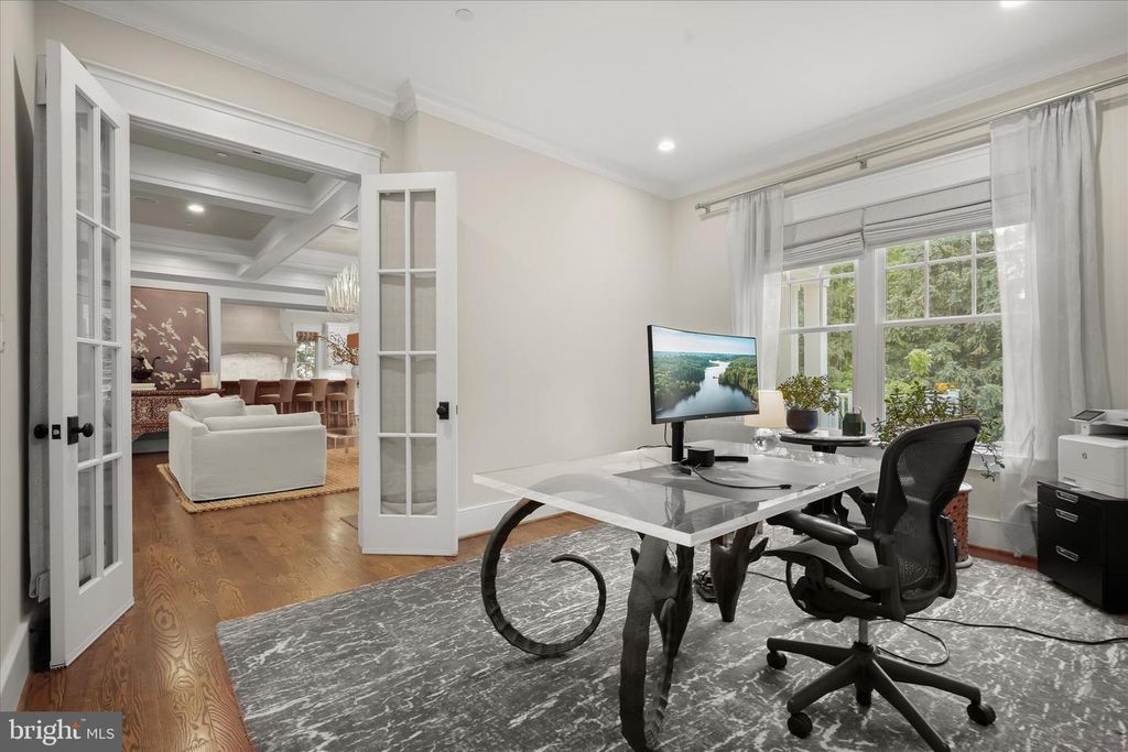 Image 27 of property listing at 8204 CARAWAY ST, Cabin John, MD 20818