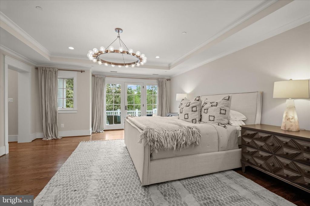 Image 37 of property listing at 8204 CARAWAY ST, Cabin John, MD 20818