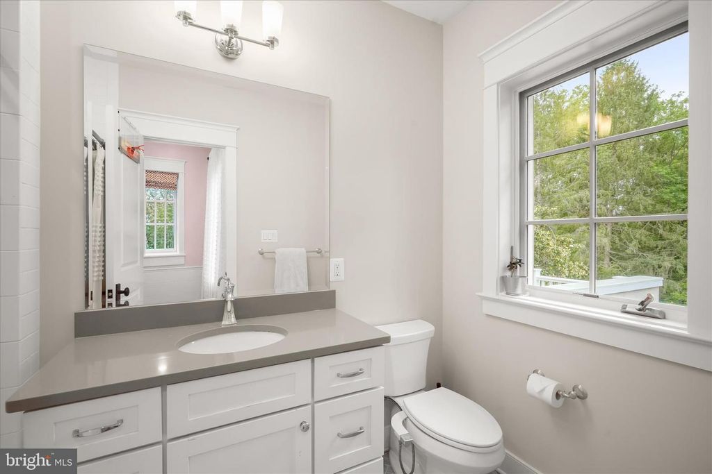 Image 50 of property listing at 8204 CARAWAY ST, Cabin John, MD 20818