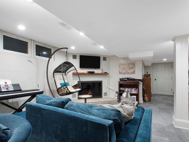 1850 N Mulford Road, Rockford, IL 61107