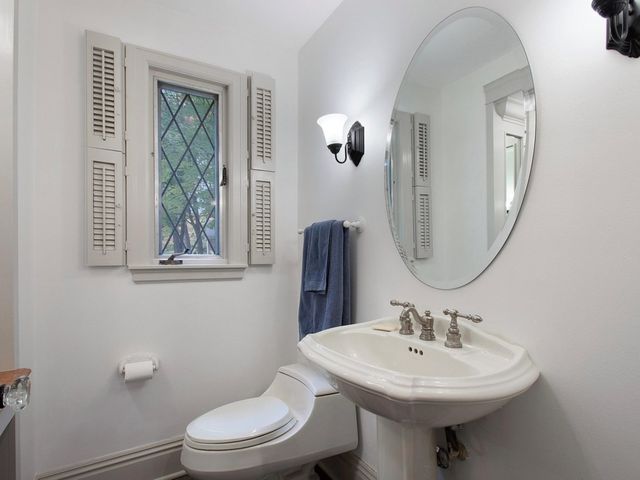 1850 N Mulford Road, Rockford, IL 61107