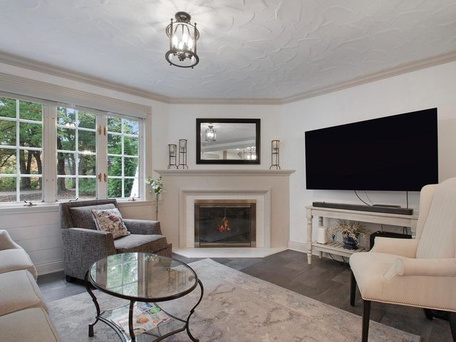 1850 N Mulford Road, Rockford, IL 61107