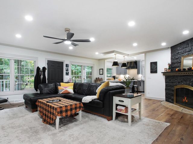 1850 N Mulford Road, Rockford, IL 61107