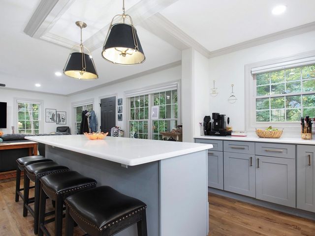 1850 N Mulford Road, Rockford, IL 61107