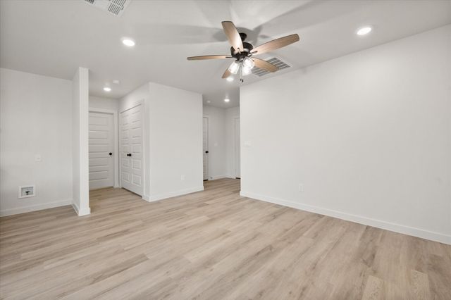 512 E 24th Street, Wolfforth, TX 79382