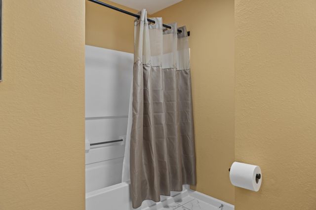 16122 Taloncrest Drive, Houston, TX 77083