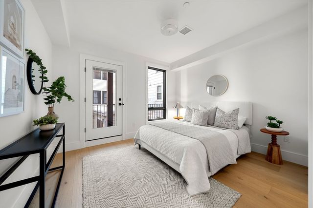 136 West Eighth St Two, Boston, MA 02127