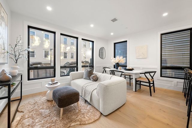 136 West Eighth St Two, Boston, MA 02127