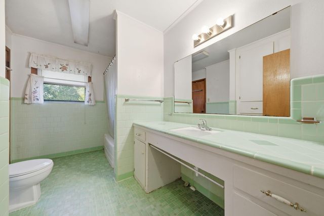 211 Frances Street, Cleveland, TX 77328