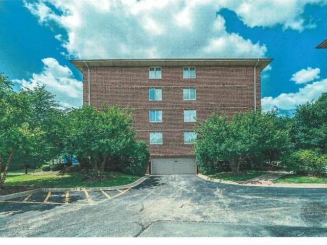 6635 S Cass Avenue, Westmont, IL 60559