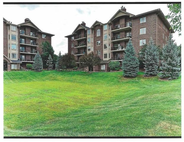 6635 S Cass Avenue, Westmont, IL 60559