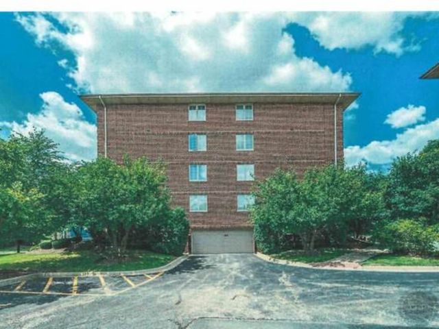 6635 S Cass Avenue, Westmont, IL 60559