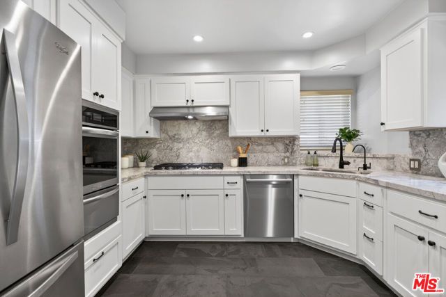 4563 Finley Avenue 3, Los Angeles, CA 90027