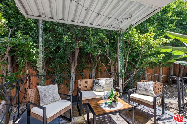 4563 Finley Avenue 3, Los Angeles, CA 90027