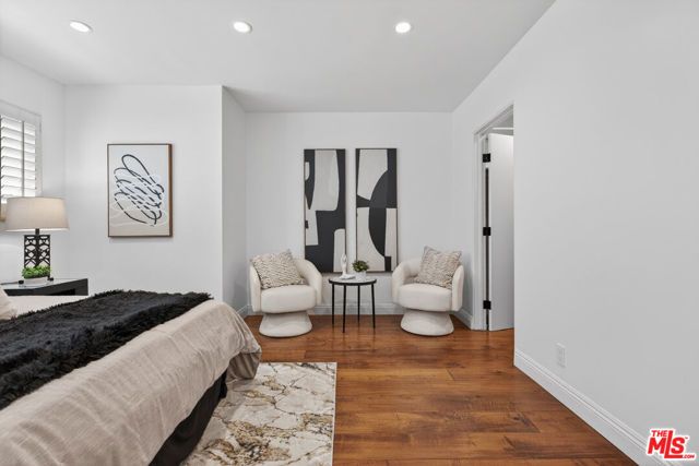 4563 Finley Avenue 3, Los Angeles, CA 90027