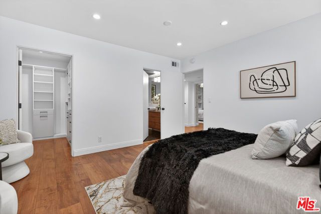 4563 Finley Avenue 3, Los Angeles, CA 90027