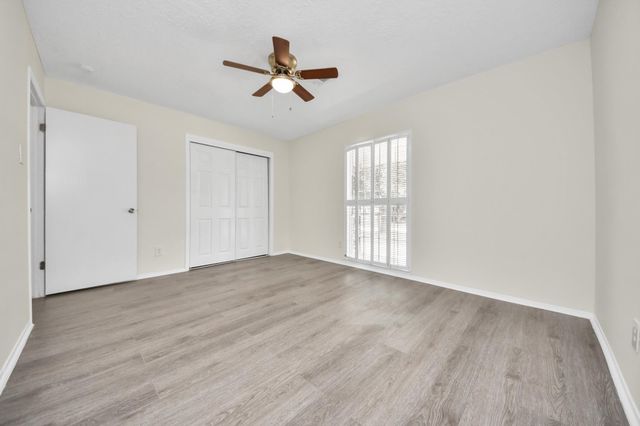 11618 Hillcroft Avenue, Houston, TX 77035