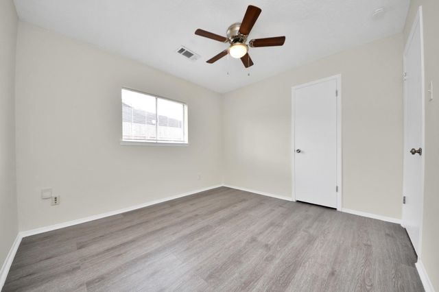 11618 Hillcroft Avenue, Houston, TX 77035