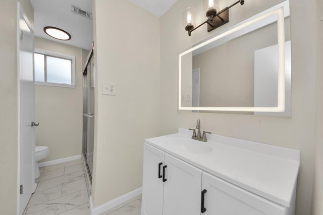 11618 Hillcroft Avenue, Houston, TX 77035