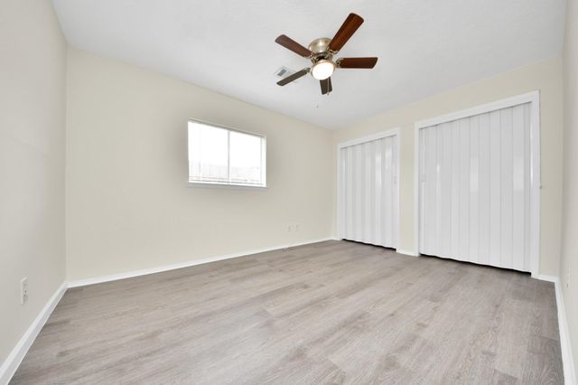 11618 Hillcroft Avenue, Houston, TX 77035