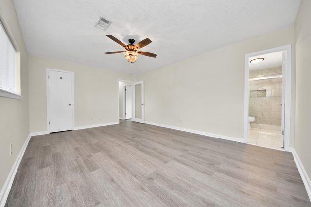 11618 Hillcroft Avenue, Houston, TX 77035