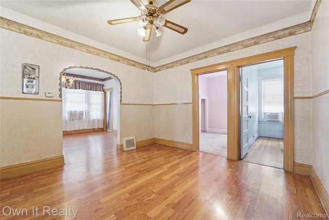 8632 Smart Street, Detroit, MI 48210