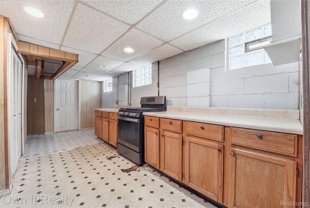 8632 Smart Street, Detroit, MI 48210