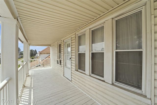 8632 Smart Street, Detroit, MI 48210
