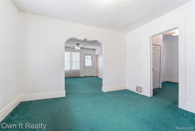8632 Smart Street, Detroit, MI 48210