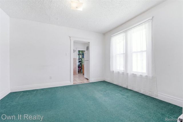 8632 Smart Street, Detroit, MI 48210