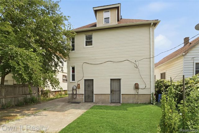 8632 Smart Street, Detroit, MI 48210