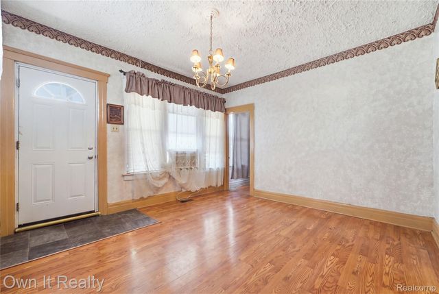 8632 Smart Street, Detroit, MI 48210
