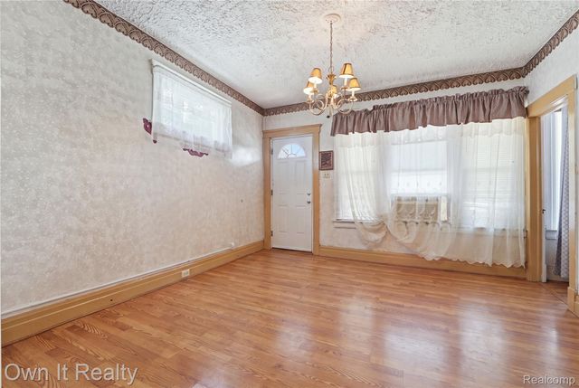 8632 Smart Street, Detroit, MI 48210