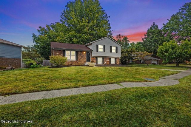 9205 Auburn Ave, Jeffersontown, KY 40299