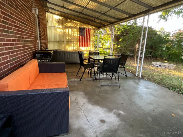 1902 Knollridge Lane, North College Hill, OH 45231