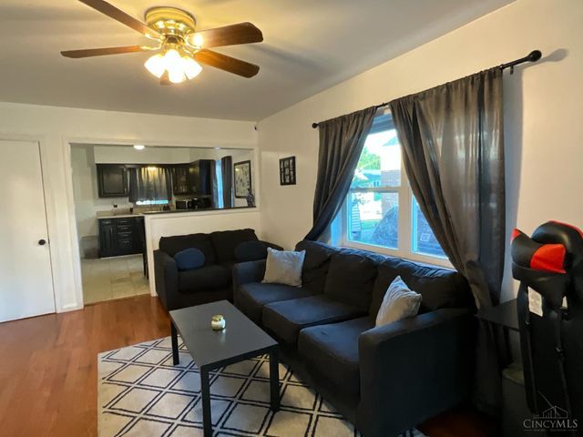 1902 Knollridge Lane, North College Hill, OH 45231