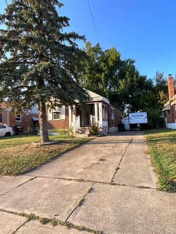 1902 Knollridge Lane, North College Hill, OH 45231