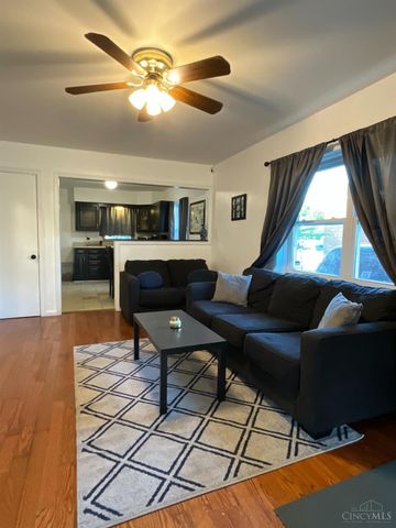 1902 Knollridge Lane, North College Hill, OH 45231