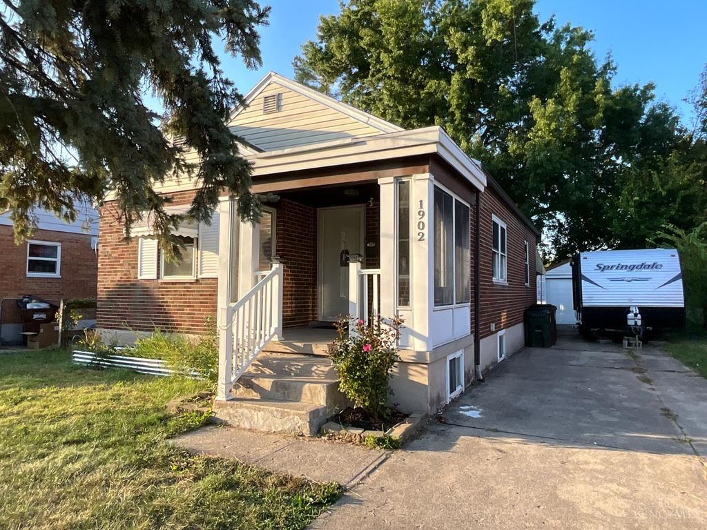 1902 Knollridge Lane, North College Hill, OH 45231