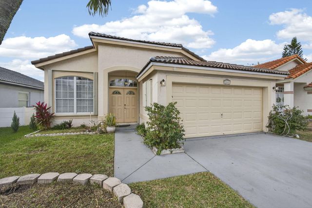 765 Lake Wellington Drive, Wellington, FL 33414