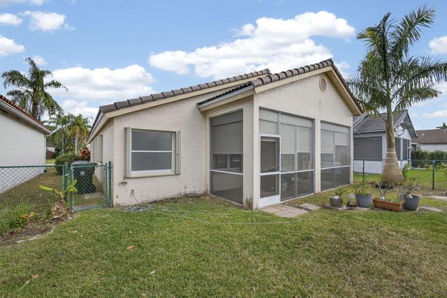 765 Lake Wellington Drive, Wellington, FL 33414