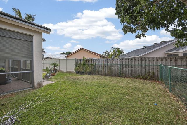 765 Lake Wellington Drive, Wellington, FL 33414