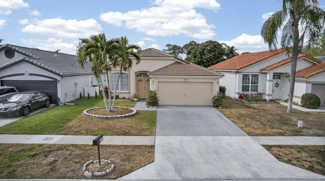765 Lake Wellington Drive, Wellington, FL 33414