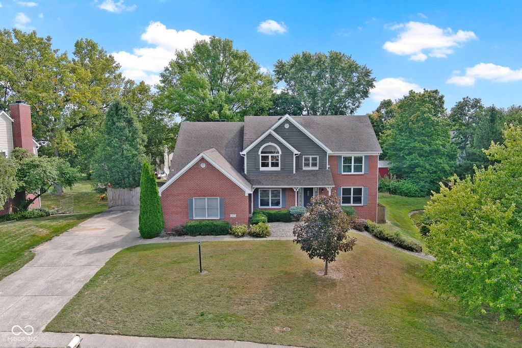 9259 Oak Knoll Lane, Fishers, IN 46037