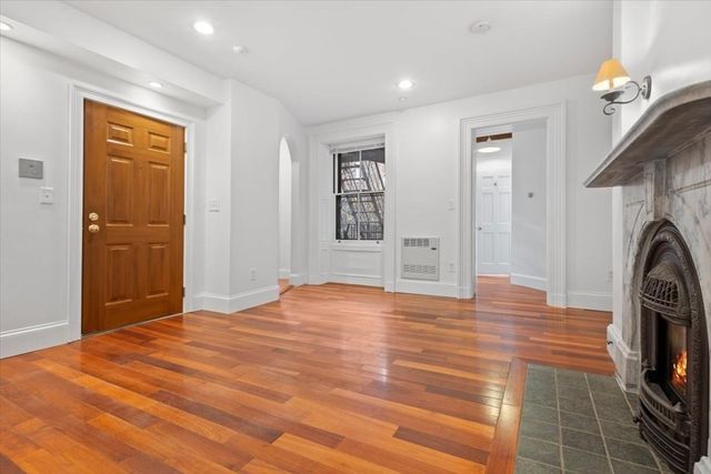 53 Hancock St 8, Boston, MA 02114